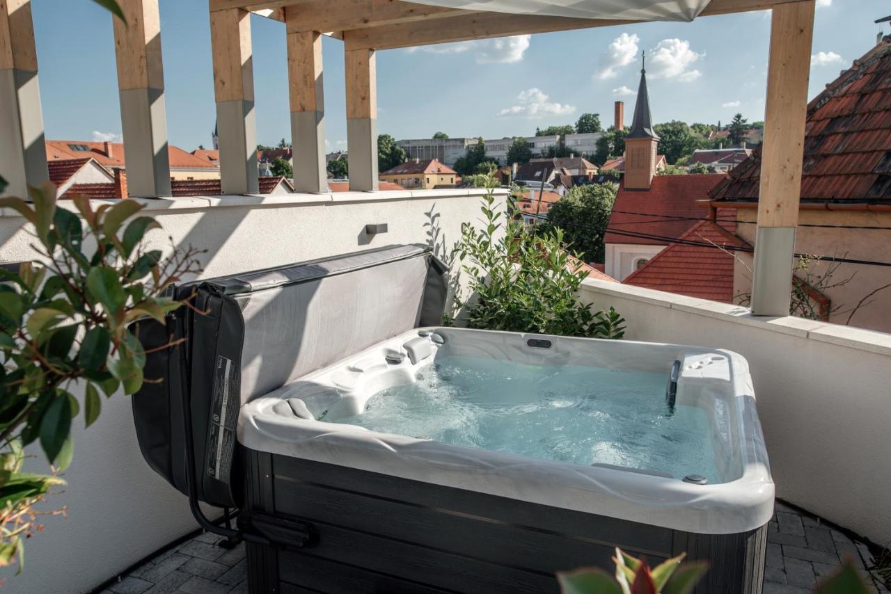 Loftlakasom**** Aparthotel Veszprem Exterior photo